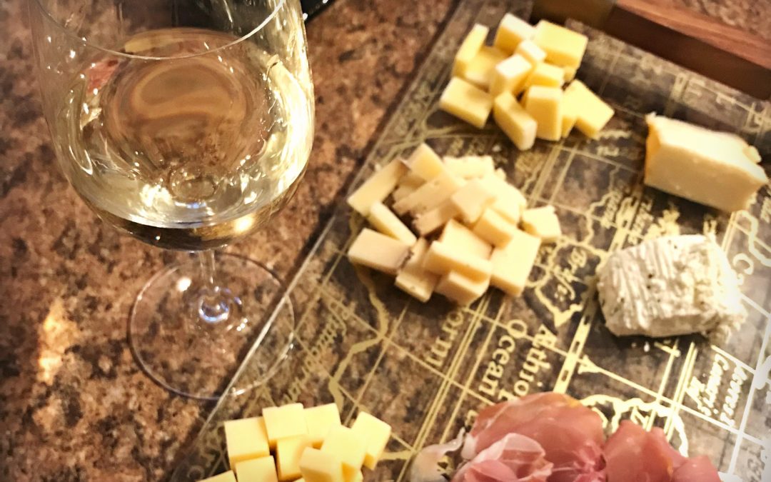 6 Ways to Celebrate Valentines Day at Home with Wine